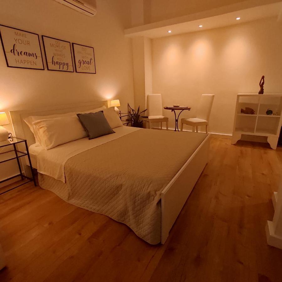 Living Cagliari Marina Bed & Breakfast Exterior photo