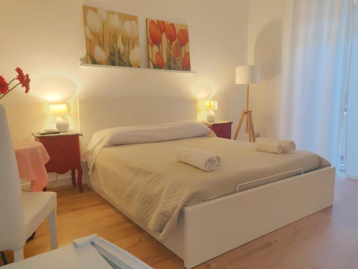 Living Cagliari Marina Bed & Breakfast Exterior photo