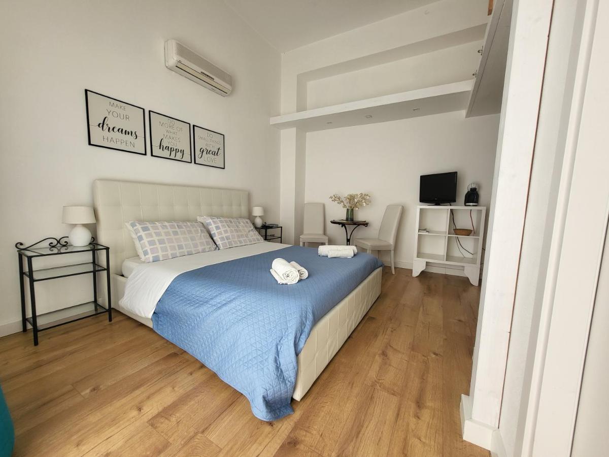 Living Cagliari Bed & Breakfast Exterior photo