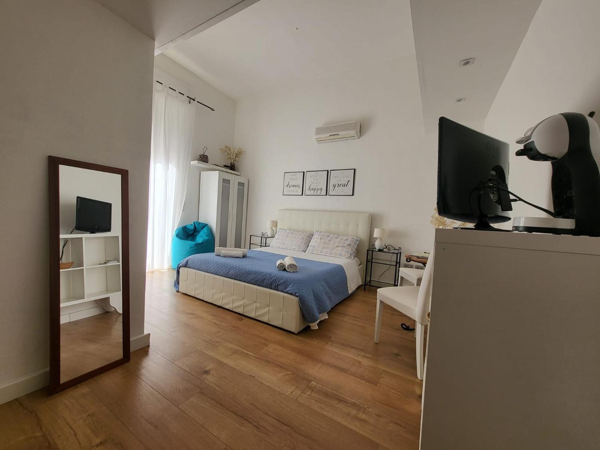 Living Cagliari Marina Bed & Breakfast Exterior photo