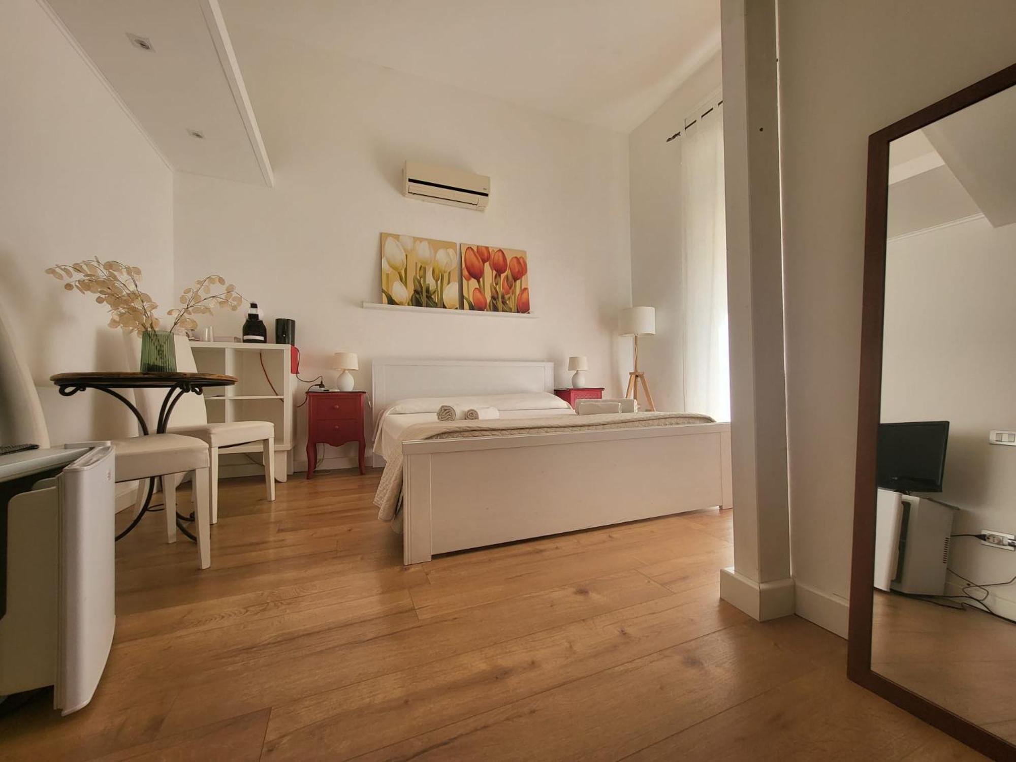 Living Cagliari Marina Bed & Breakfast Exterior photo