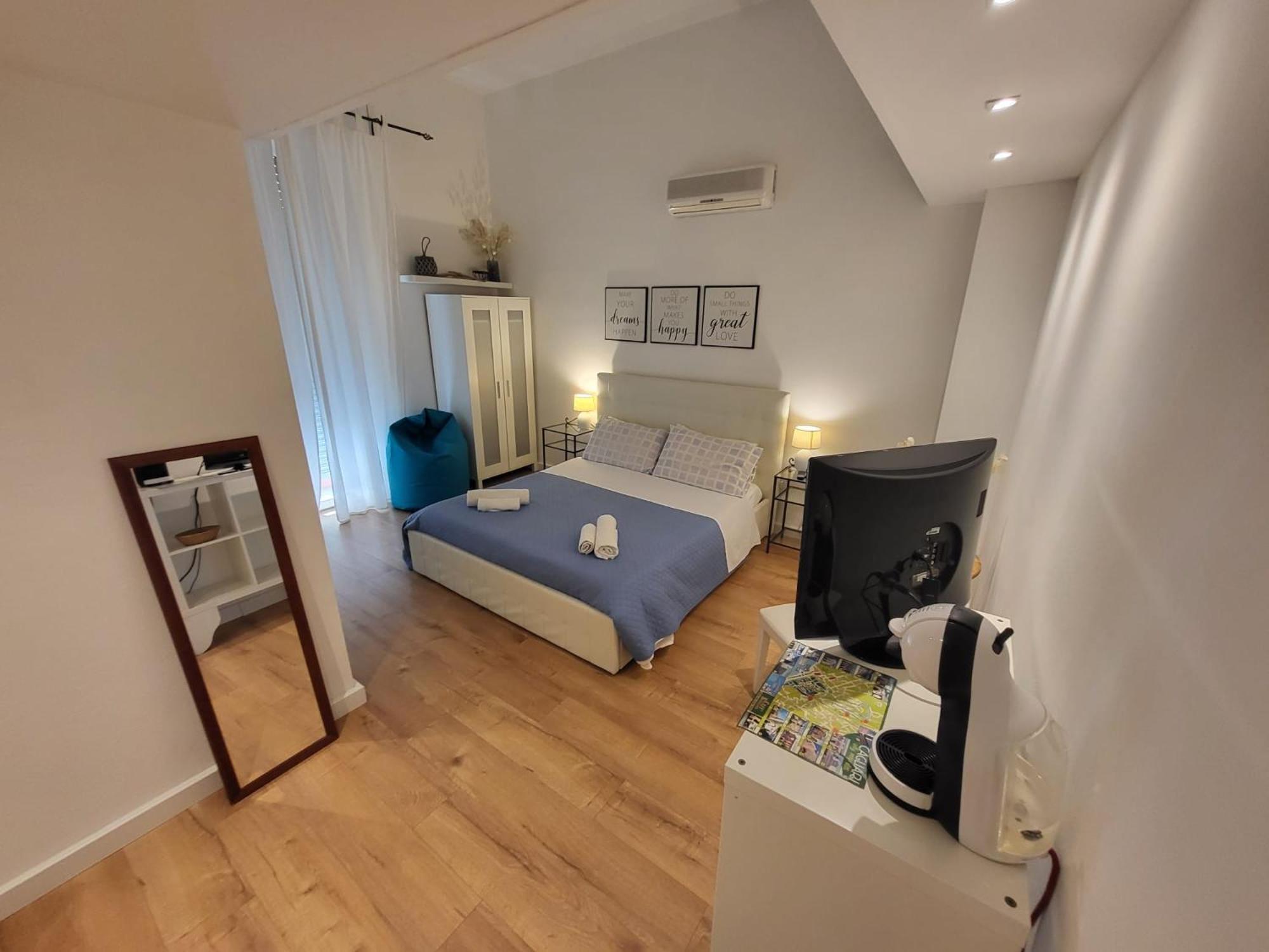 Living Cagliari Marina Bed & Breakfast Exterior photo
